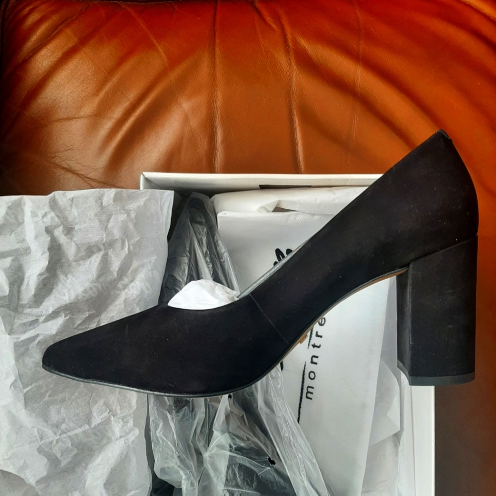 l'intervalle Peony Black Nubuck Pump